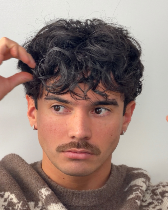 A Heavy Wavy Fringe