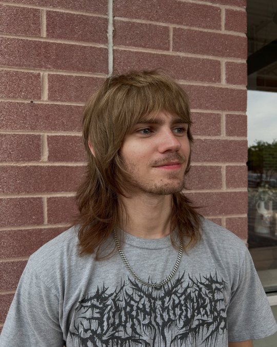 Sandy Straight Layered Shag