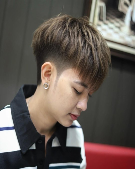 Highlighted Two Block + Short Fringe